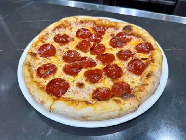 Kids pepperoni Pizza.