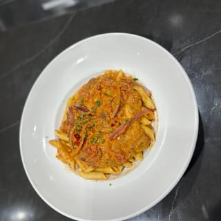 Creamy Vodka Penne De Pollo
