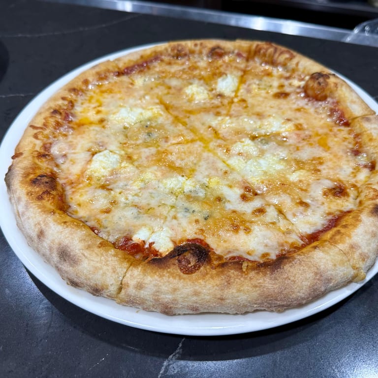 Delicious Cheese Pizza Options